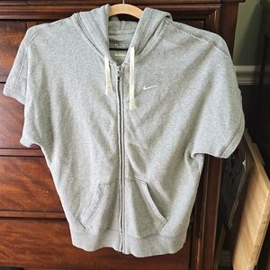 Unisex Nike Vintage + Streetwear Short Sleeve Sweater Size S